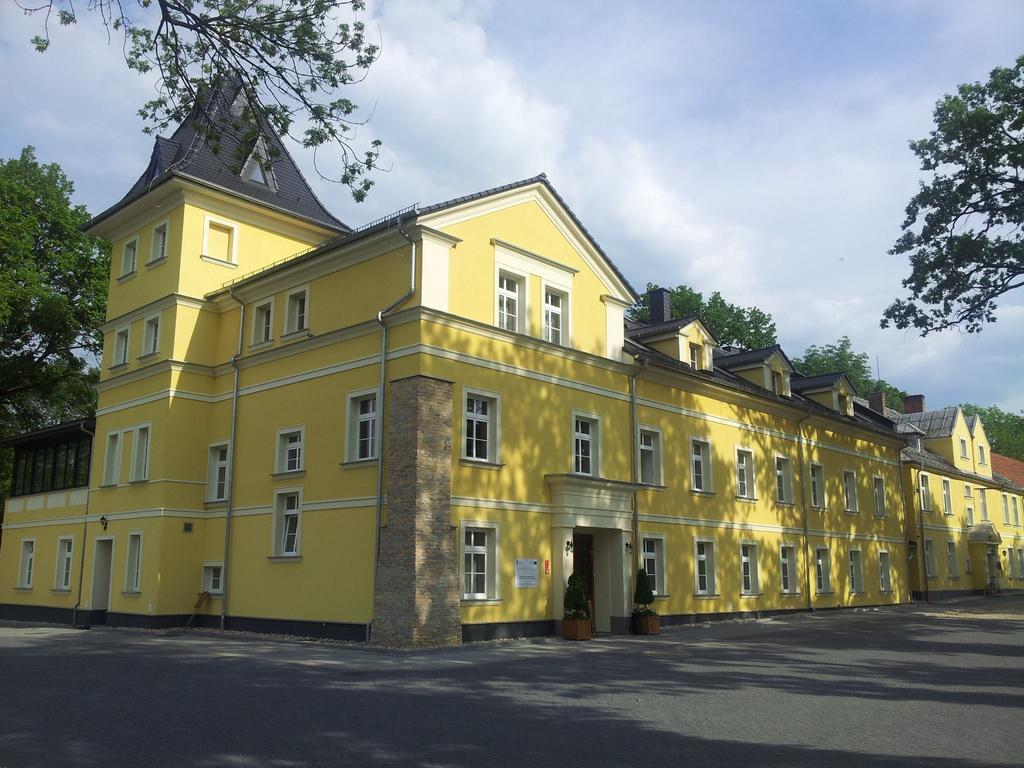 Palac Lucja Bb Zakrzow  Екстер'єр фото