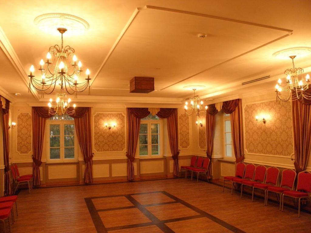 Palac Lucja Bb Zakrzow  Екстер'єр фото